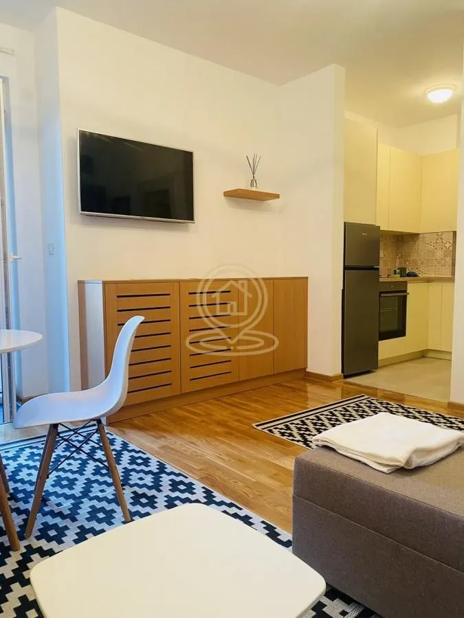 Rent, two bedroom apartment, 44m², Palilula Sve Podlokacije, Beograd