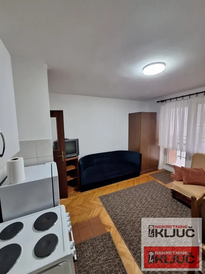 Rent, studio apartment, 25m², Grbavica, Novi Sad Sve Podlokacije