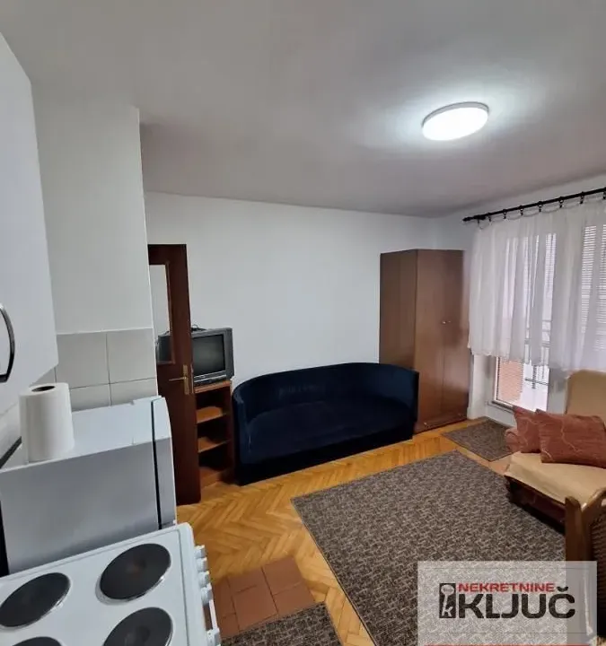 Rent, studio apartment, 25m², Grbavica, Novi Sad Sve Podlokacije