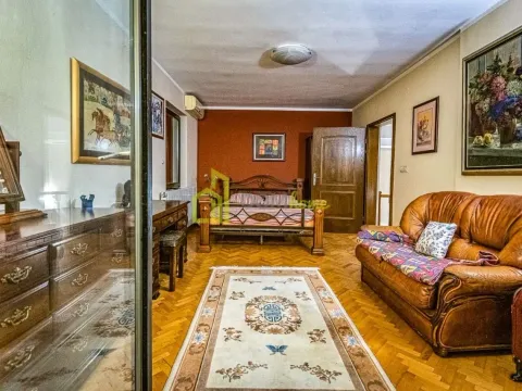 Sale, house, 280m², Masline, Podgorica - image 16