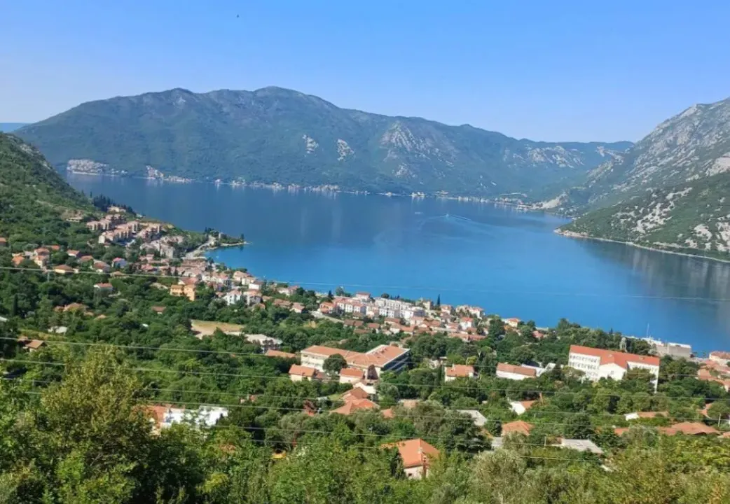 Prodaja, trosoban stan, 130m², Risan, Kotor