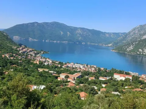 Sale, three bedroom apartment, 130m², Risan, Kotor