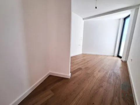 Sale, one bedroom apartment, 53m², Bečići, Budva - image 9