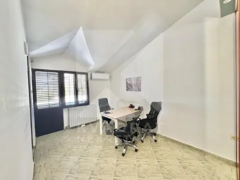 Rent, office space, 150m², Zabjelo, Podgorica - image 2
