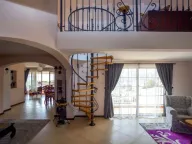 Sale, three bedroom apartment, 220m², Sveta Vrača, Kotor - image 1