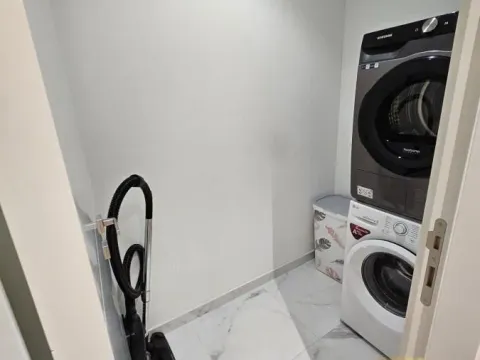 Rent, house, 200m², Ledine, Beograd - image 20