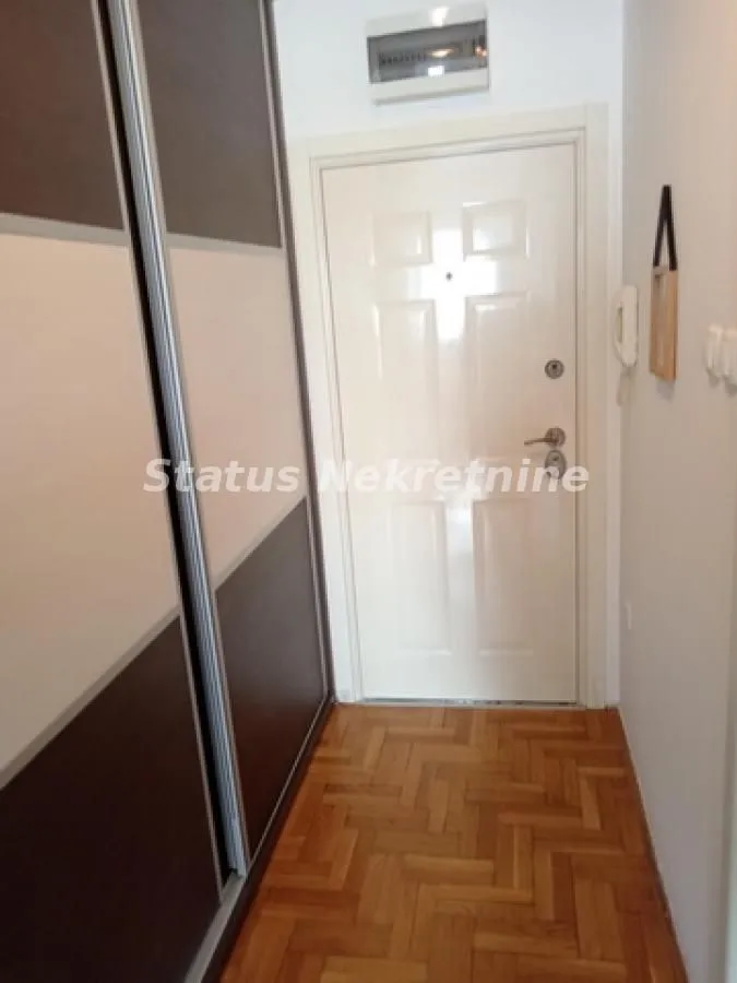 Rent, one bedroom apartment, 37m², Adamovićevo Naselje, Novi Sad Sve Podlokacije