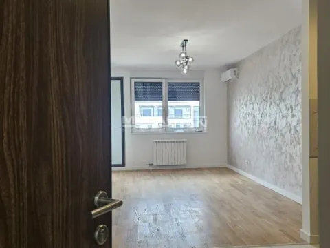 Prodaja, trosoban stan, 68m², Uciteljsko Naselje, Zvezdara Sve Podlokacije - image 3