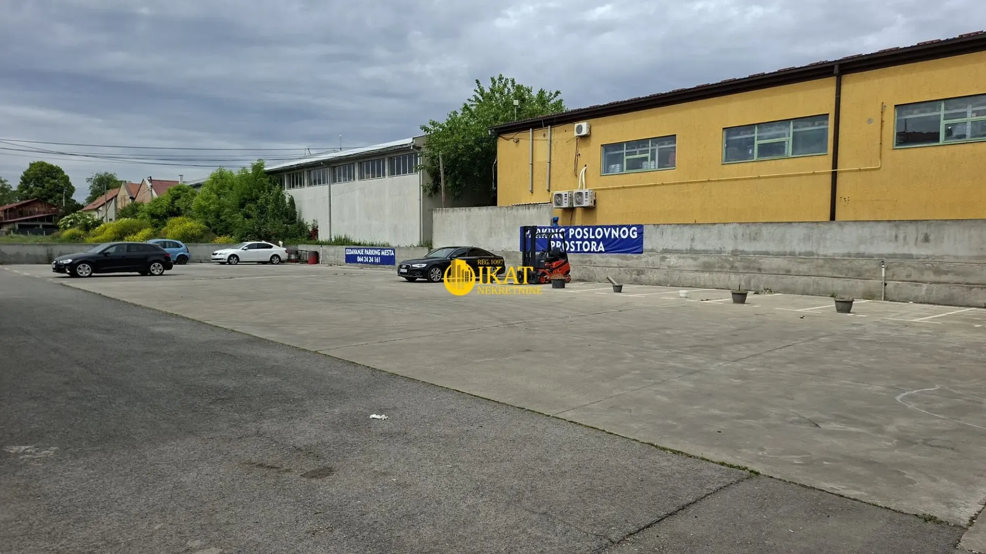 Izdavanje, poslovni prostor, 650m², Altina, Beograd