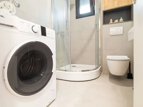 Izdavanje, jednosoban stan, 43m², Šušanj, Bar - image 8