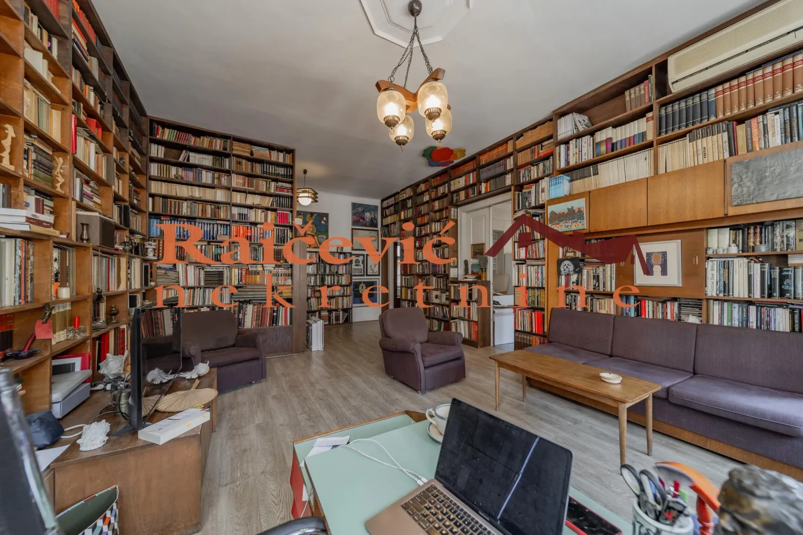 Sale, four bedroom apartment, 139m², Stari Grad, Beograd