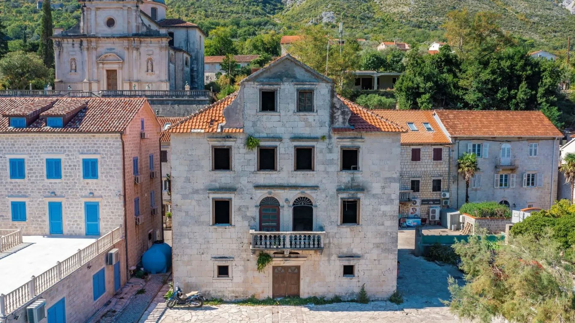 Sale, house, 424m², Prčanj, Kotor