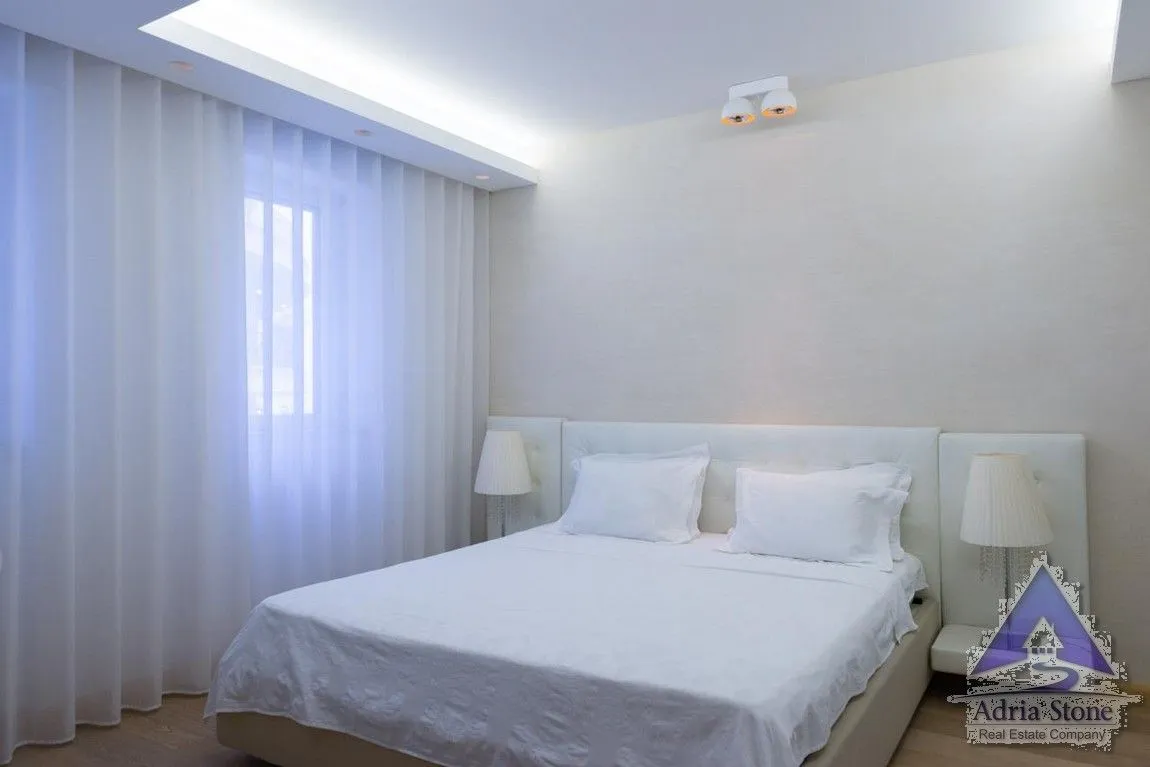 Rent, one bedroom apartment, 77m², Centar, Budva