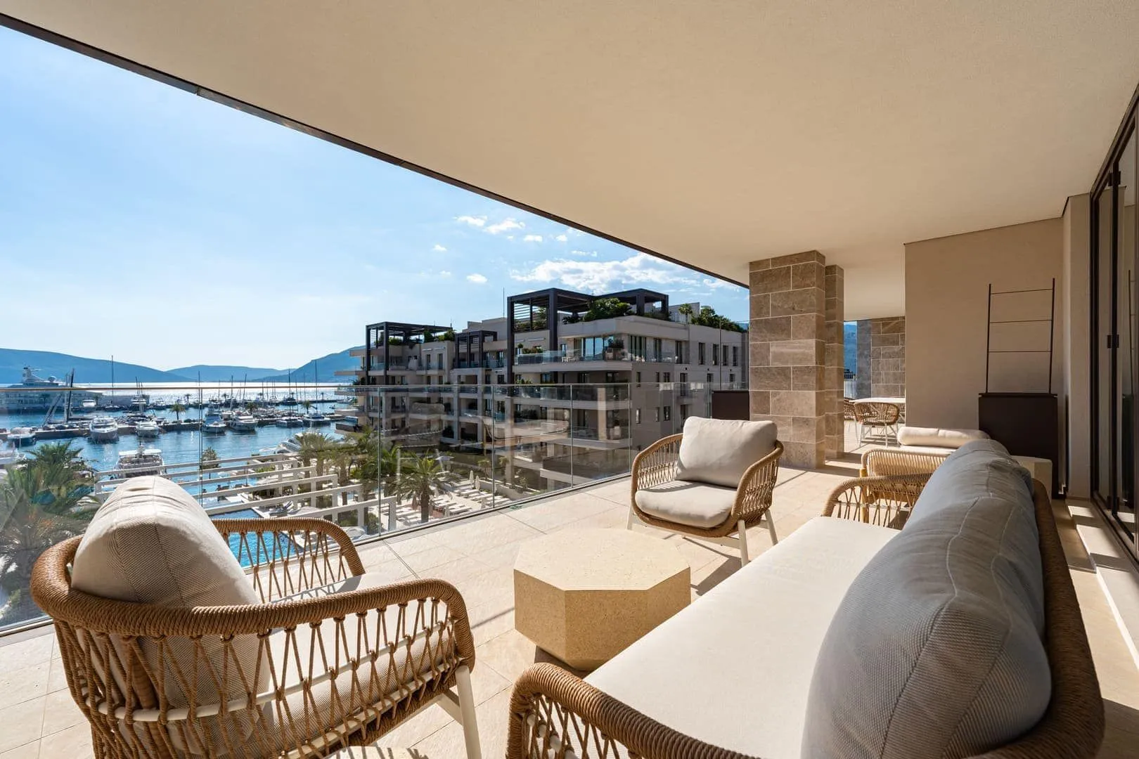 Prodaja, četvorosoban stan, 350m², Porto Montenegro, Tivat