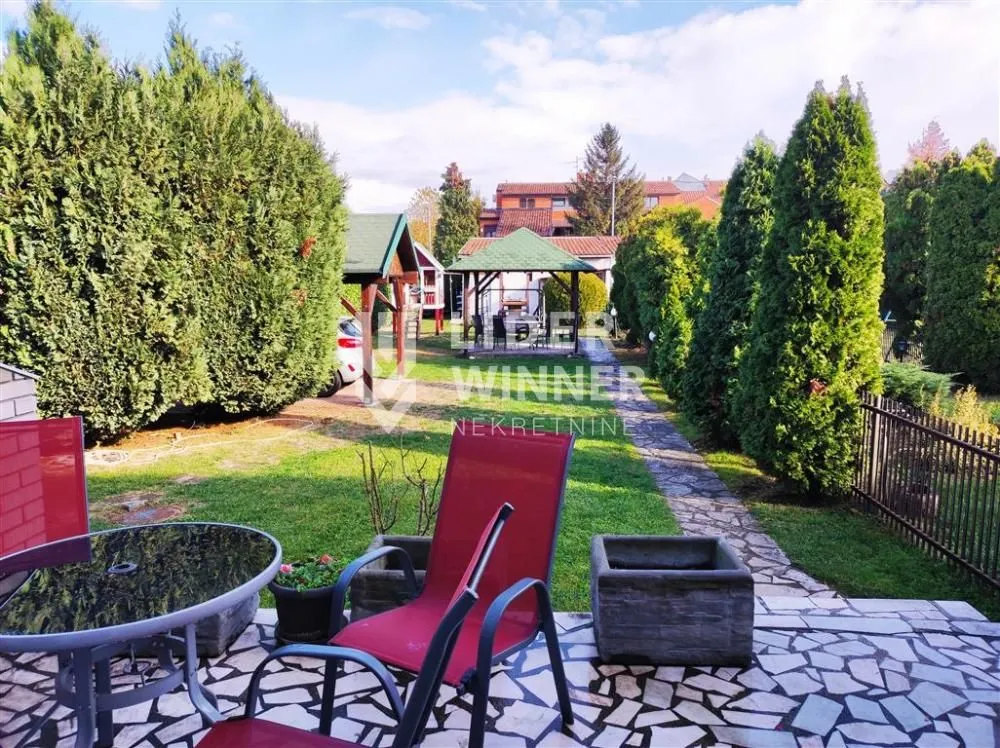 Prodaja, kuća, 350m², Bezanijska Kosa 1, Bežanijska Kosa Sve Podlokacije