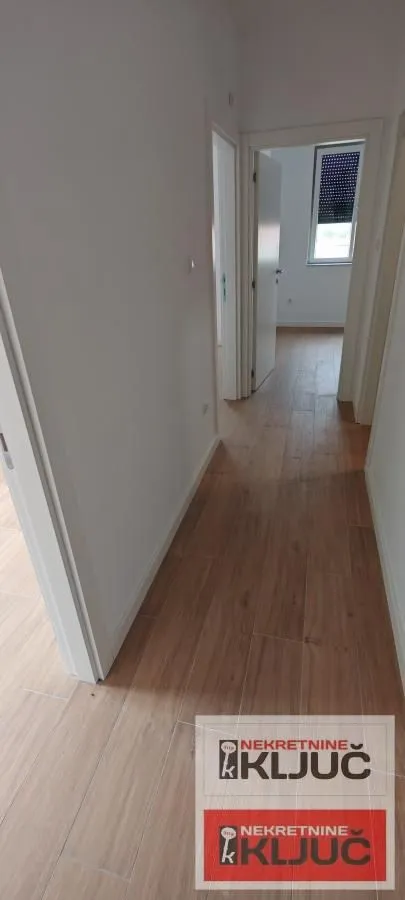 Prodaja, trosoban stan, 72m², Alibegovac, Petrovaradin