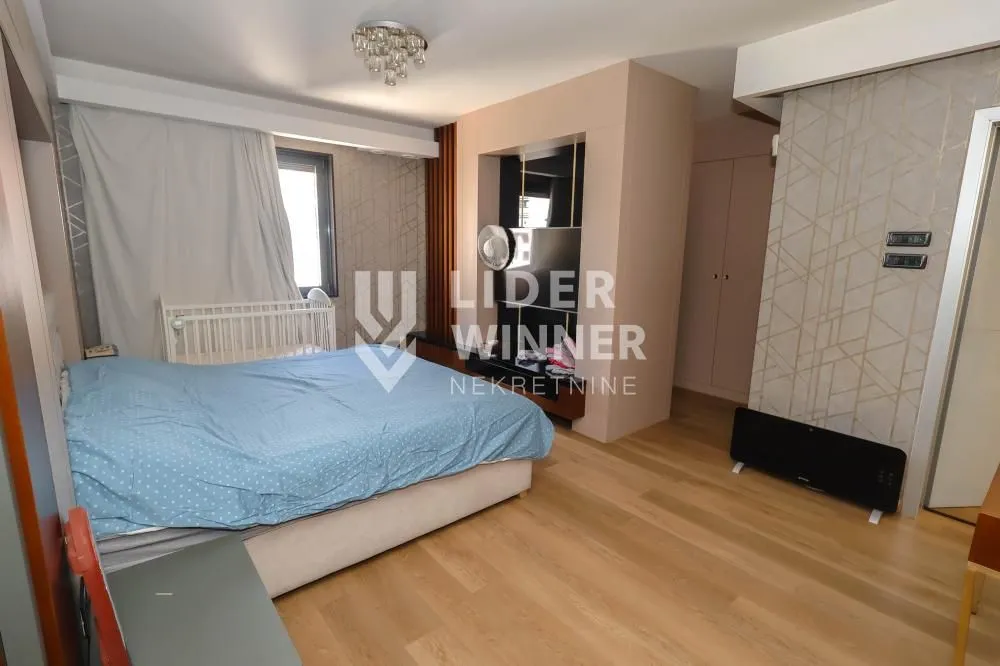 Sale, four bedroom apartment, 160m², Vračar Centar, Vračar Sve Podlokacije