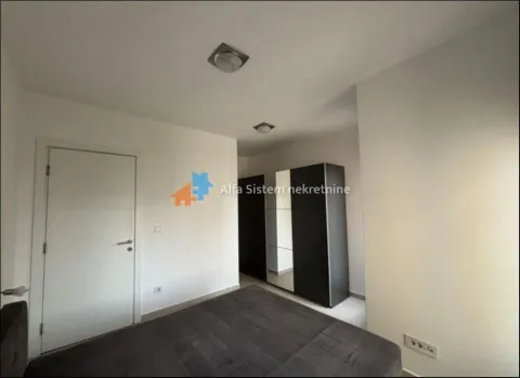 Rent, three bedroom apartment, 55m², Južni Bulevar, Vračar Sve Podlokacije - image 6