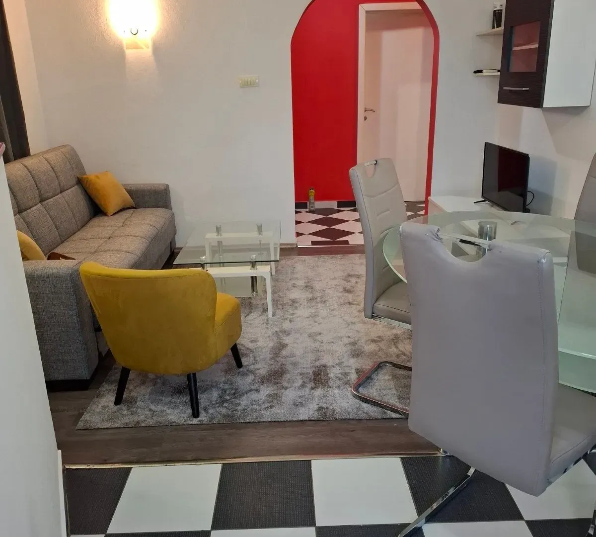 Izdavanje, dvosoban stan, 60m², Donja Gorica, Podgorica