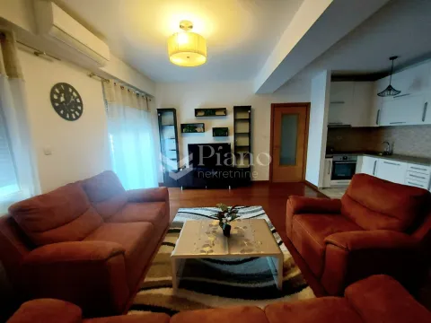 Rent, two bedroom apartment, 65m², Ljubović, Podgorica - image 4