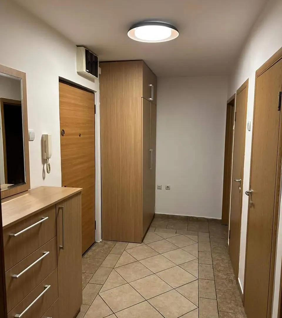 Izdavanje, dvosoban stan, 80m², Momišići, Podgorica