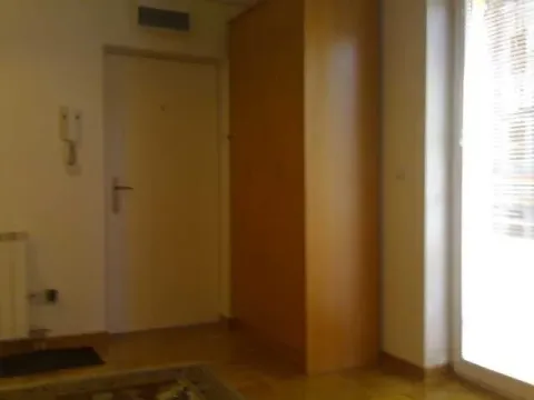 Izdavanje, jednosoban stan, 33m², Crveni Krst, Beograd - image 2