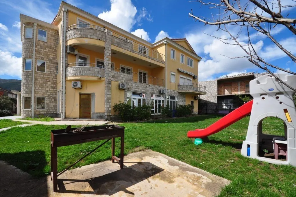 Sale, two bedroom apartment, 73m², Lastva Grbaljska, Kotor