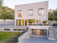 Sale, house, 240m², Kamenovo, Budva - image 1