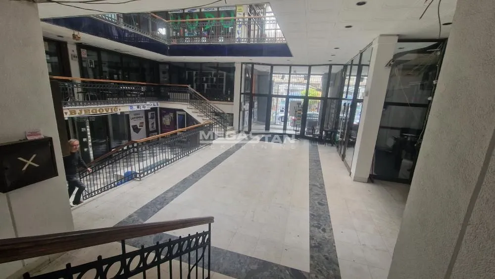 Sale, office space, 38m², Savski Venac, Beograd