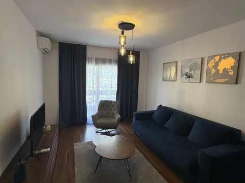 Izdavanje, jednosoban stan, 50m², Master Kvart, Podgorica
