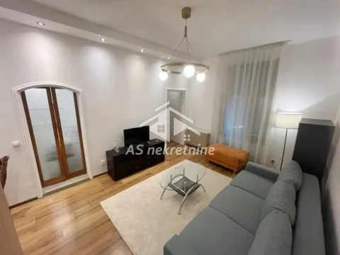 Izdavanje, stan, 42m², Stari Grad, Beograd - image 1