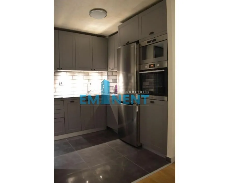 Izdavanje, dvosoban stan, 63m², Novi Beograd Sve Podlokacije, Beograd