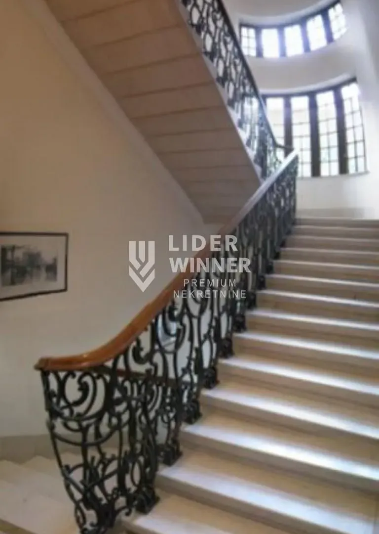 Sale, house, 941m², Slavija, Vračar Sve Podlokacije