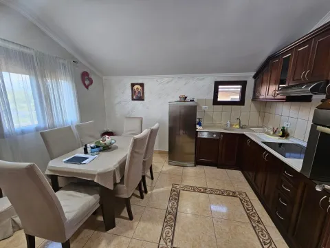 Prodaja, kuća, 180m², Podgorica, Crna Gora - image 10