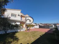 Izdavanje, stan, 330m², Tološi, Podgorica - image 1