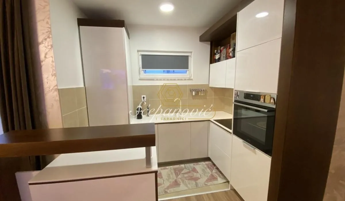 Prodaja, trosoban stan, 76m², Adice, Novi Sad Sve Podlokacije