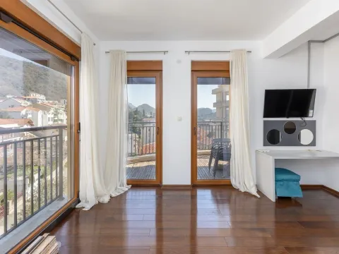 Prodaja, trosoban stan, 152m², Petrovac, Budva - image 7