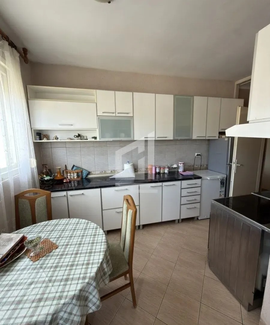 Prodaja, dvosoban stan, 83m², Momišići, Podgorica