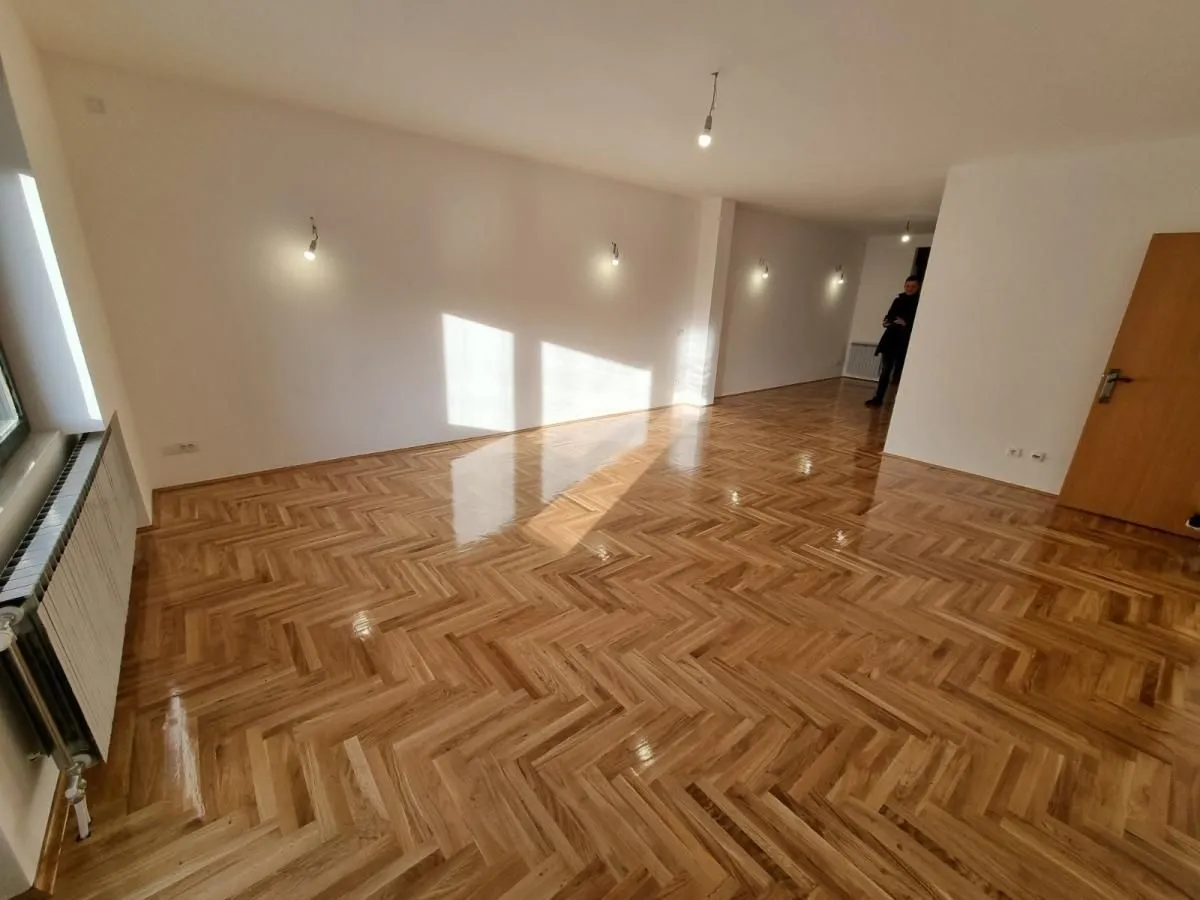 Prodaja, trosoban stan, 129m², Sremska Kamenica, Petrovaradin