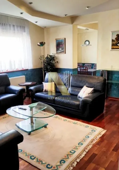 Izdavanje, trosoban stan, 89m², Sajmište, Novi Sad