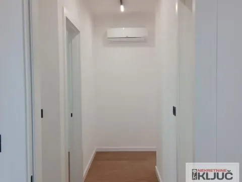 Sale, four bedroom apartment, 98m², Grbavica, Novi Sad Sve Podlokacije - image 17