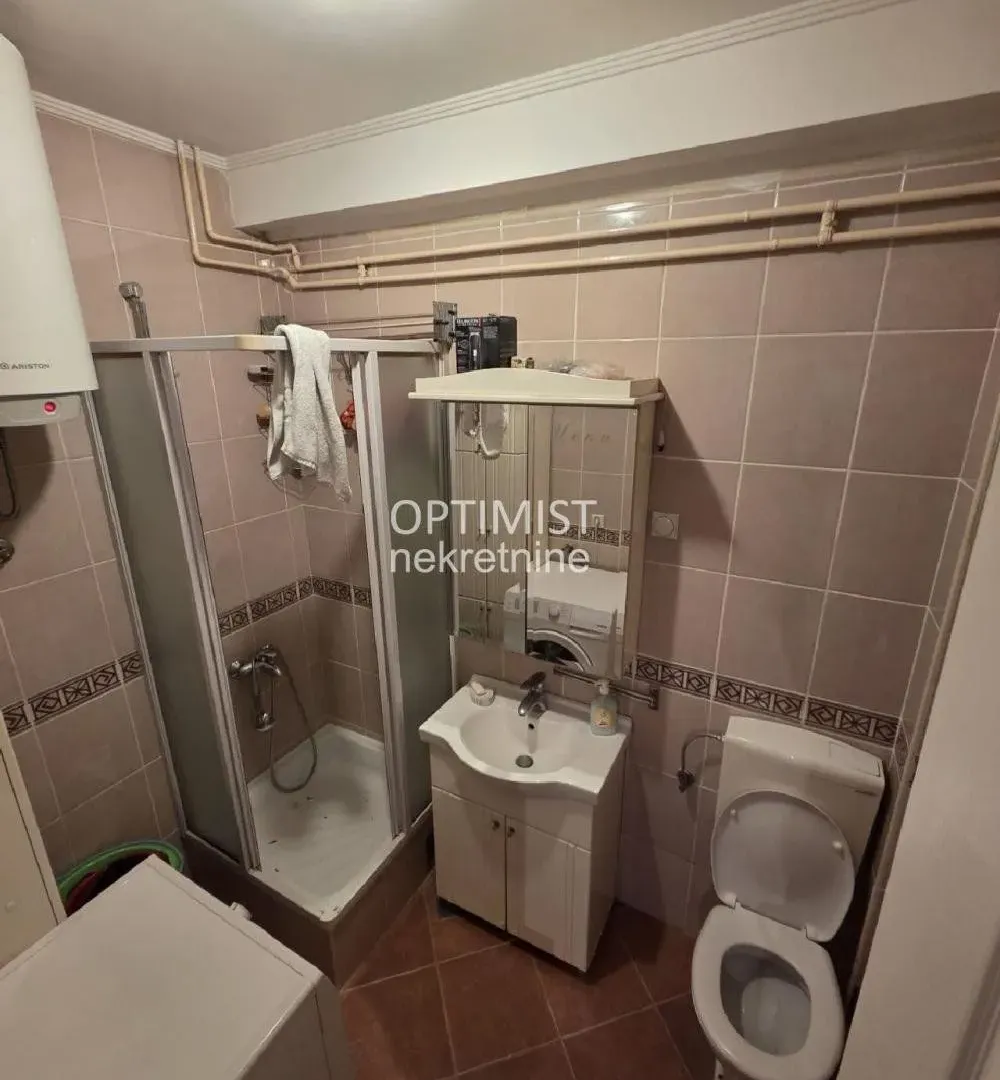Prodaja, četvorosoban stan, 95m², Brace Jerković, Voždovac Sve Podlokacije