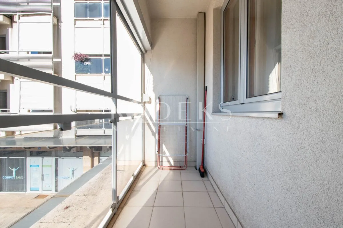 Izdavanje, jednosoban stan, 43m², Tološka šuma, Podgorica