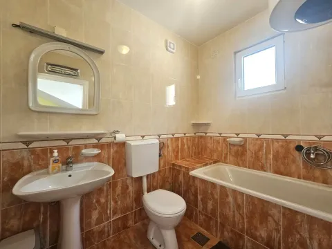 Sale, two bedroom apartment, 77m², Orahovac, Kotor - image 10