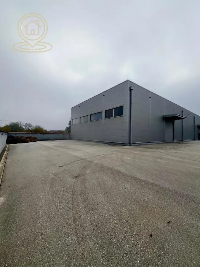 Rent, office space, 1201m², Kudeljarski Nasip, Pančevo