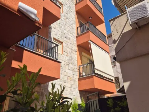 Sale, studio apartment, 21m², Centar, Budva - image 1