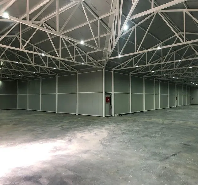 Izdavanje, poslovni prostor, 1300m², Zemun Sve Podlokacije, Beograd