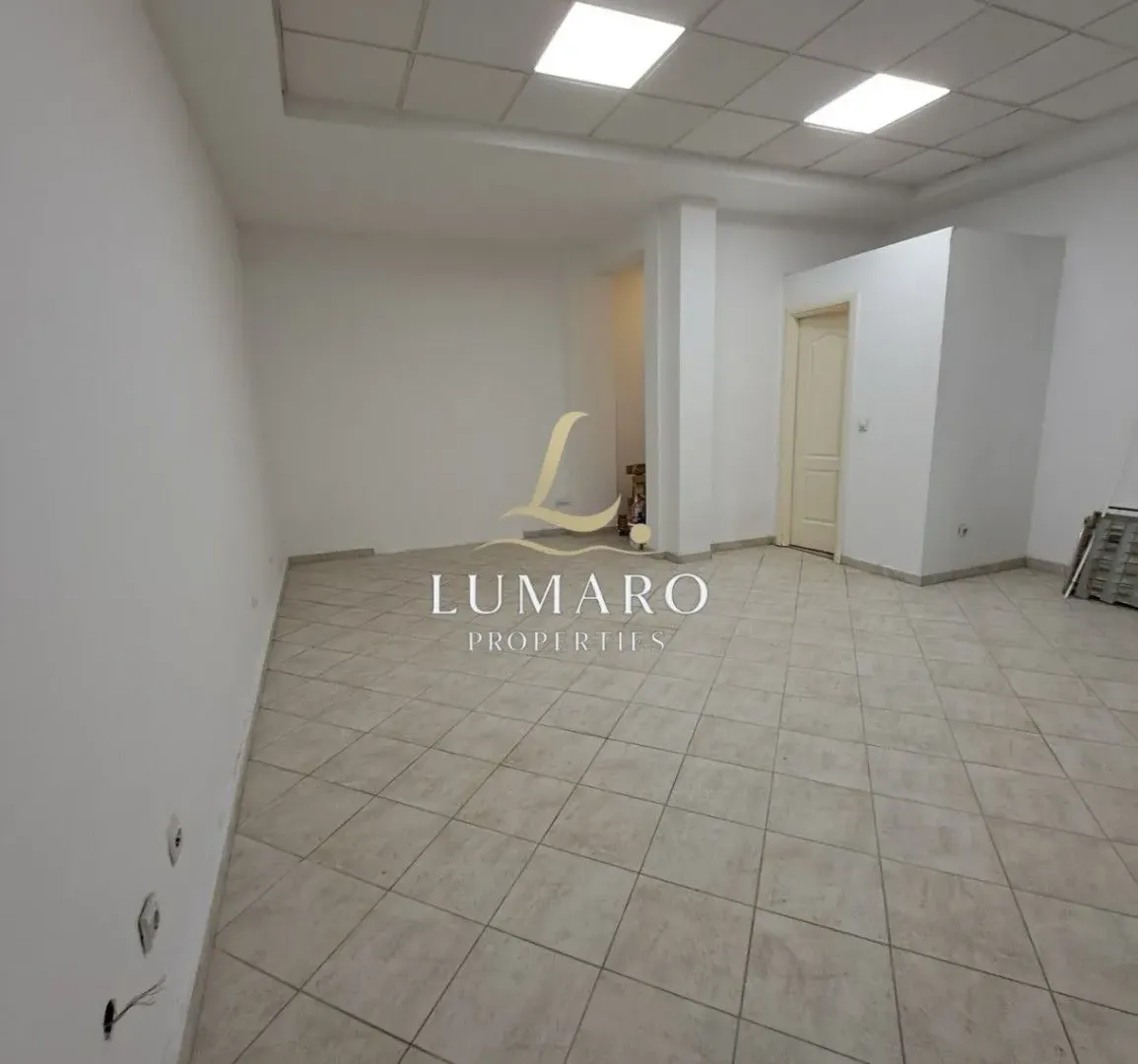 Izdavanje, poslovni prostor, 35m², Podgorica, Crna Gora