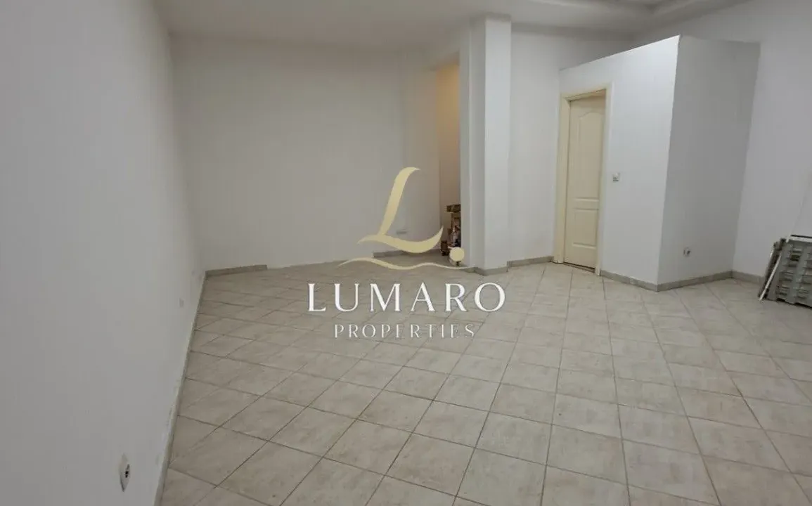 Izdavanje, poslovni prostor, 35m², Podgorica, Crna Gora