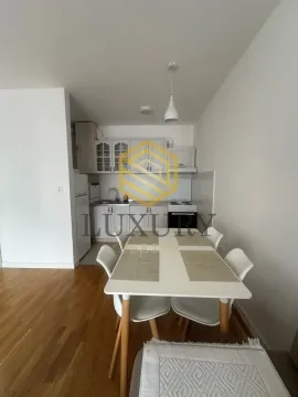 Izdavanje, jednosoban stan, 41m², Pobrežje, Podgorica - image 8